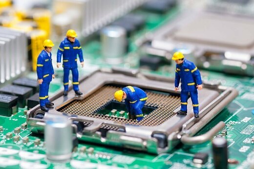 computer-repair-figurines.jpg